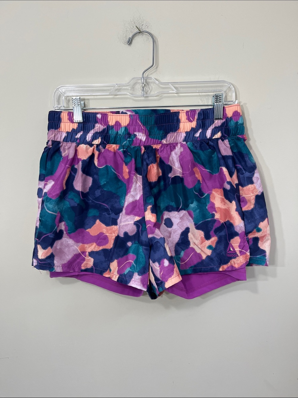 Reebok Women's Athletic Shorts Size Medium